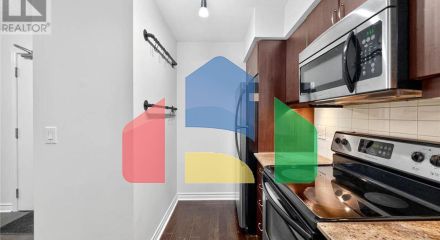 Residential - Single Family Home - Toronto, Canada - Canada