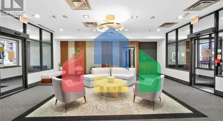 Residential - Single Family Home - Toronto, Canada - Canada