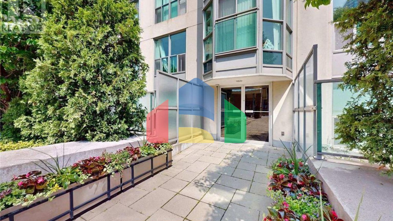 Residential - Single Family Home - Toronto, Canada - Canada