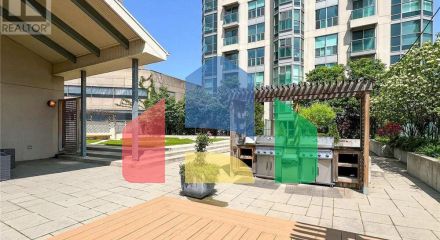 Residential - Single Family Home - Toronto, Canada - Canada