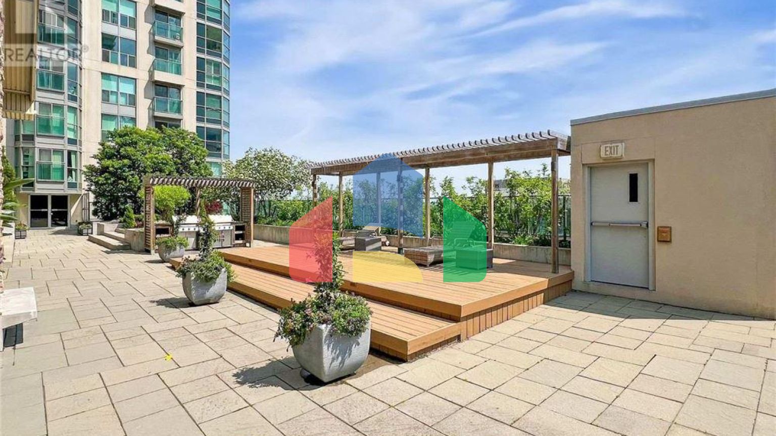 Residential - Single Family Home - Toronto, Canada - Canada