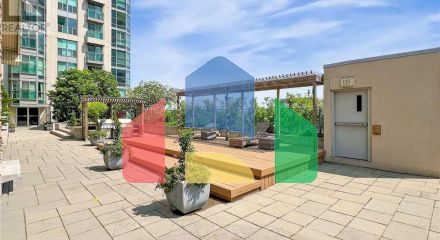 Residential - Single Family Home - Toronto, Canada - Canada