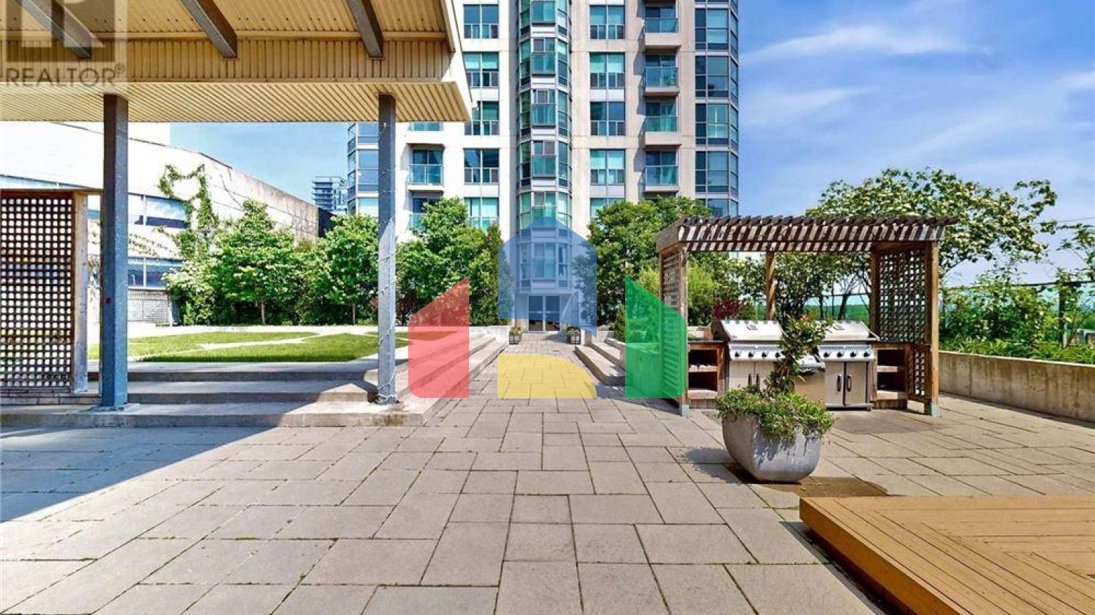 Residential - Single Family Home - Toronto, Canada - Canada