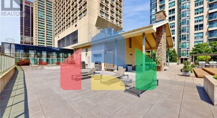 Residential - Single Family Home - Toronto, Canada - Canada