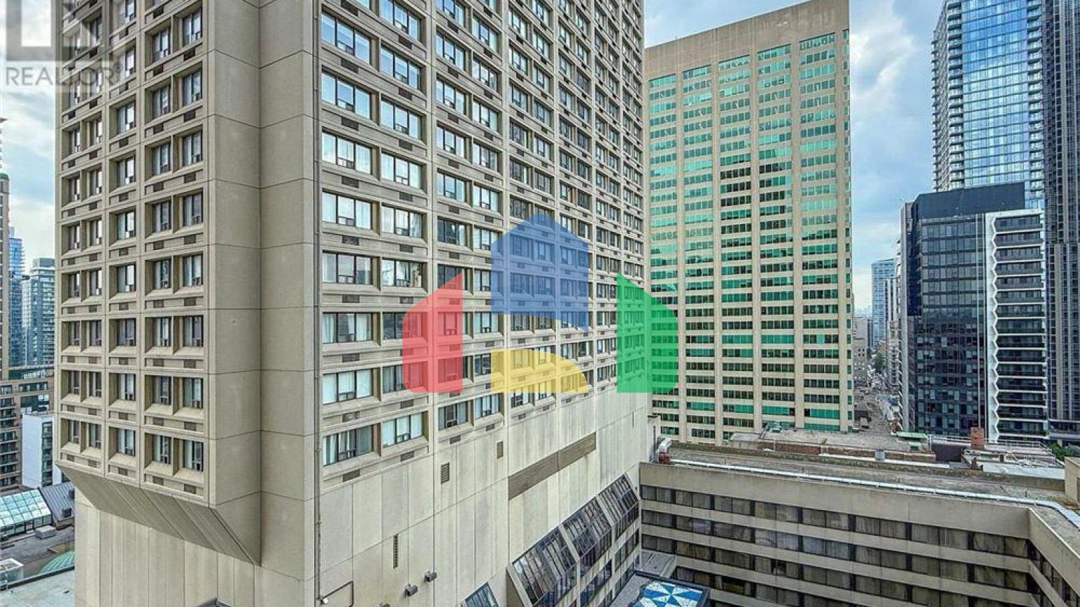 Residential - Single Family Home - Toronto, Canada - Canada