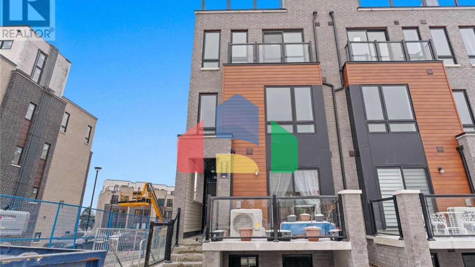 Residential - Townhouse - Toronto, Canada - Canada