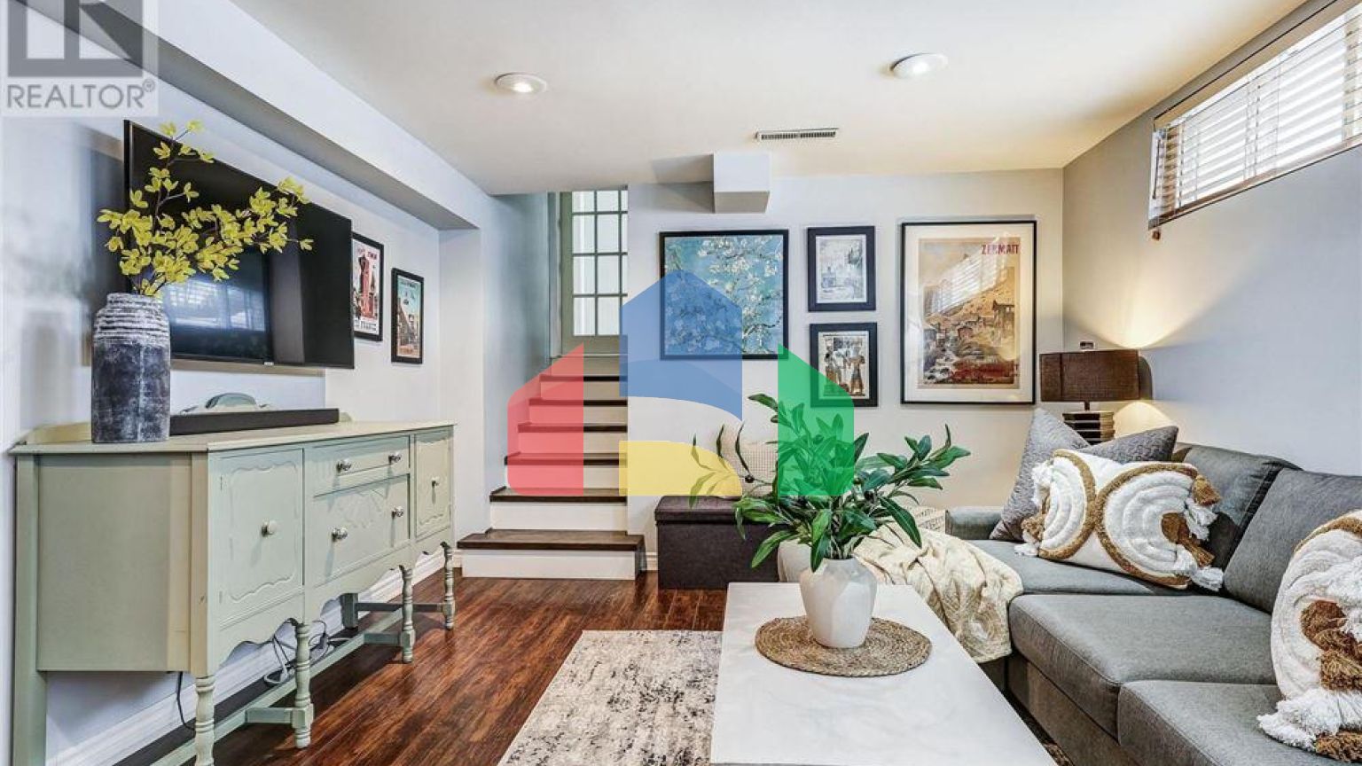 Residential - Single Family Home - Toronto, Canada - Canada