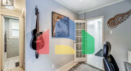 Residential - Single Family Home - Toronto, Canada - Canada