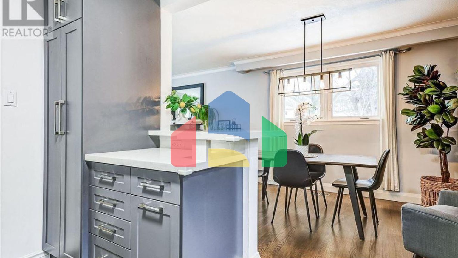 Residential - Single Family Home - Toronto, Canada - Canada