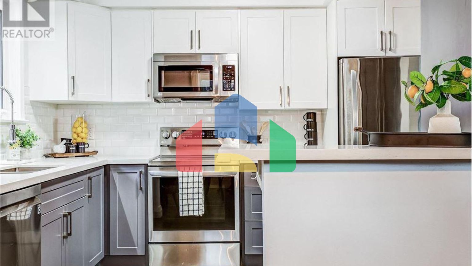 Residential - Single Family Home - Toronto, Canada - Canada