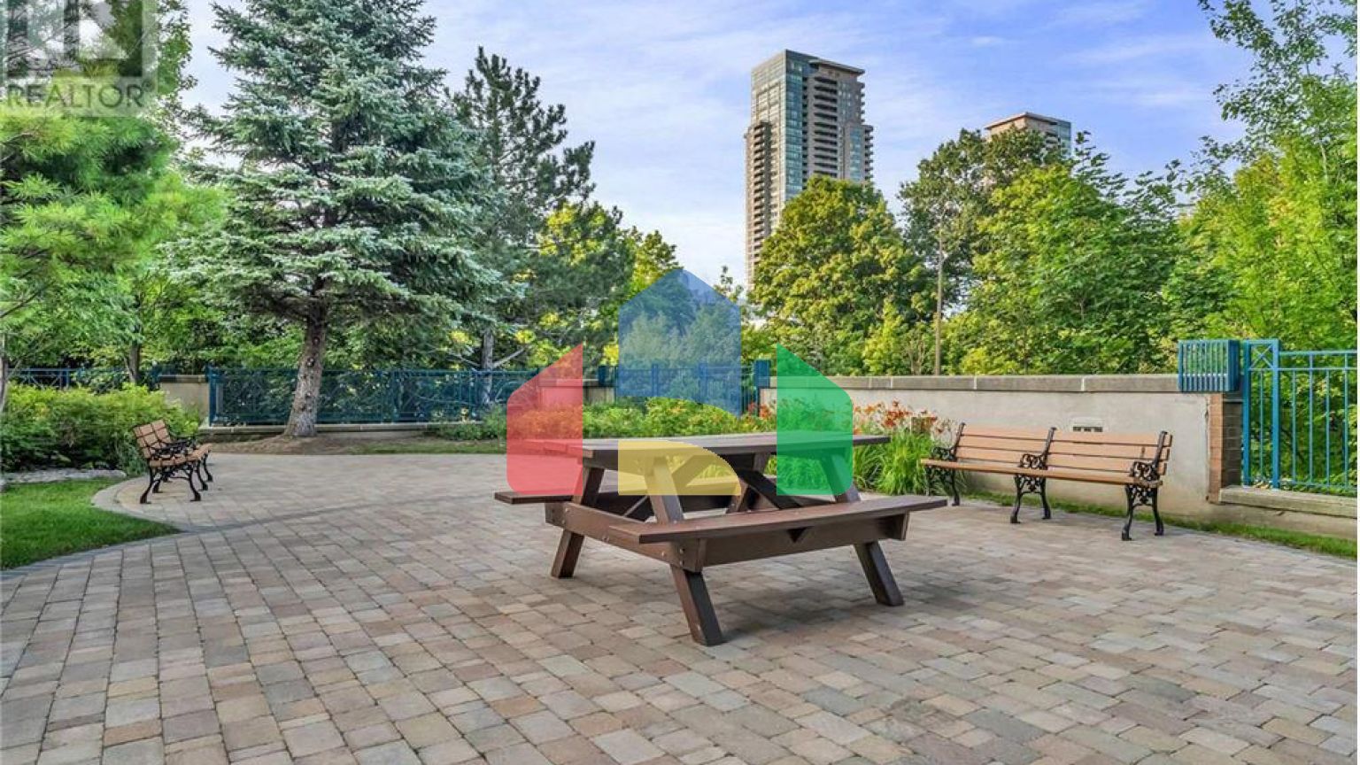 Residential - Condo/Apartment - Toronto, Canada - Canada