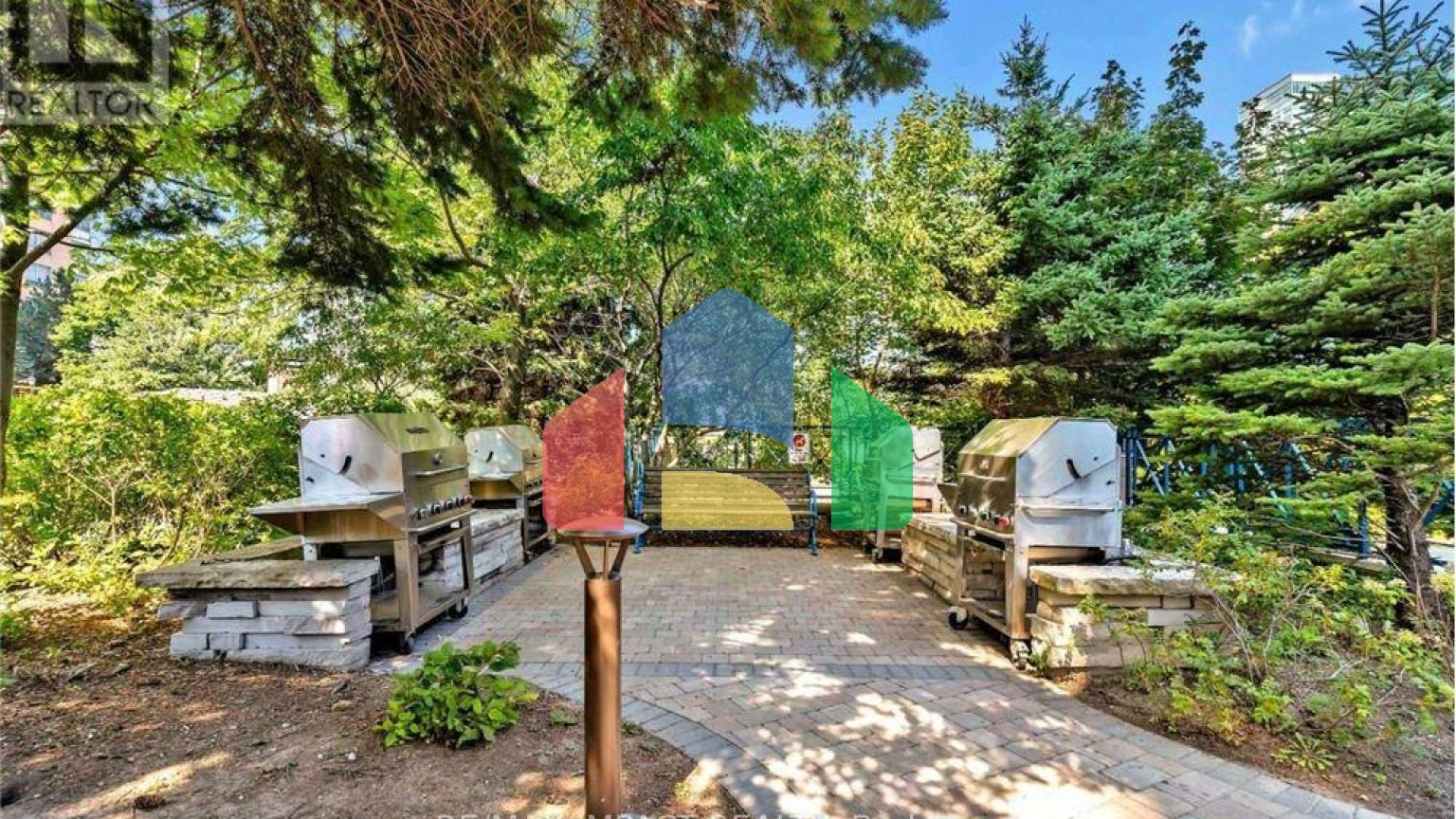 Residential - Condo/Apartment - Toronto, Canada - Canada