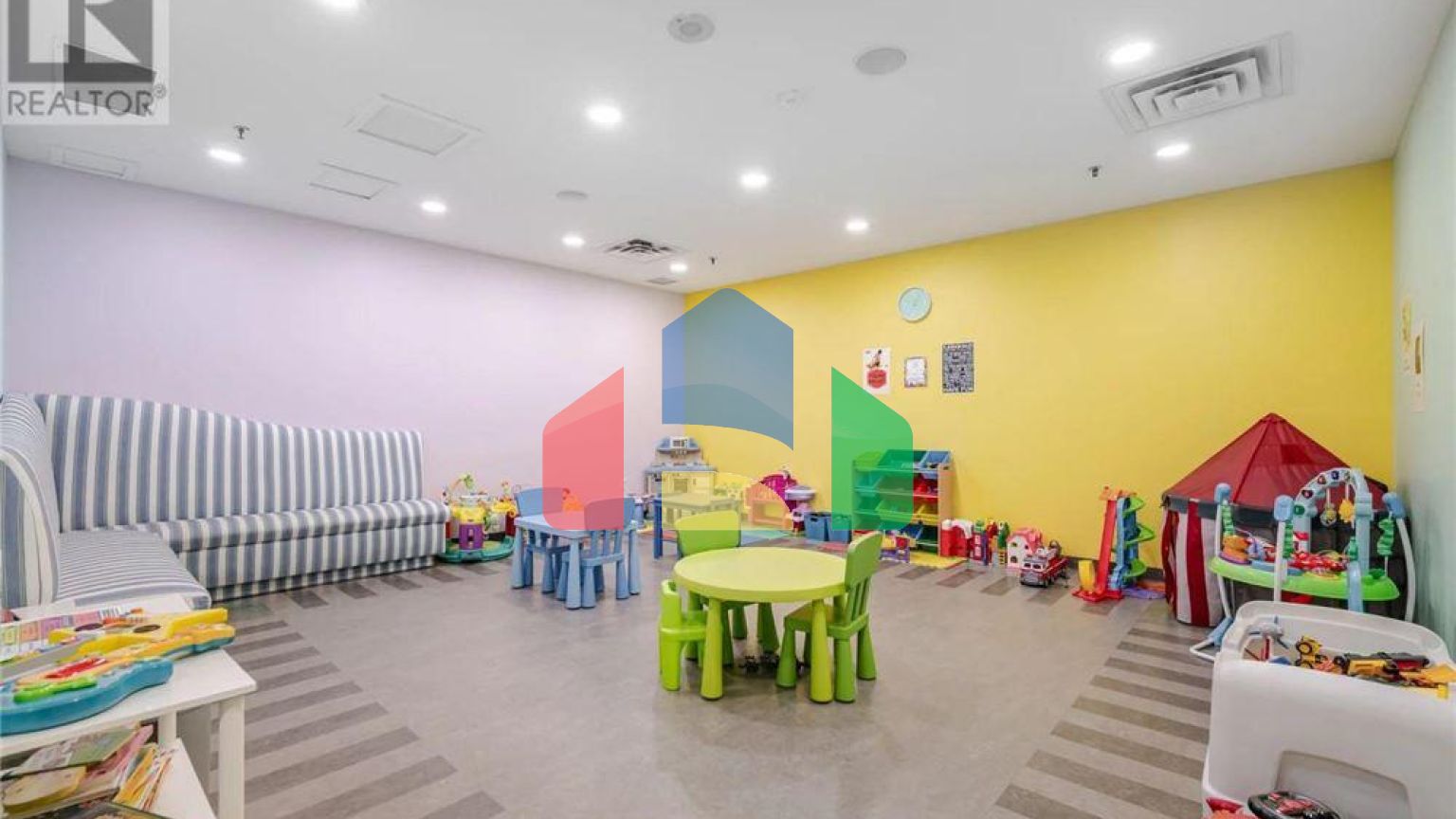 Residential - Condo/Apartment - Toronto, Canada - Canada