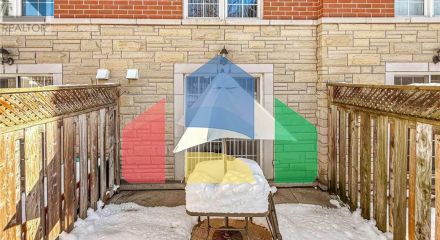 Residential - Townhouse - Toronto, Canada - Canada