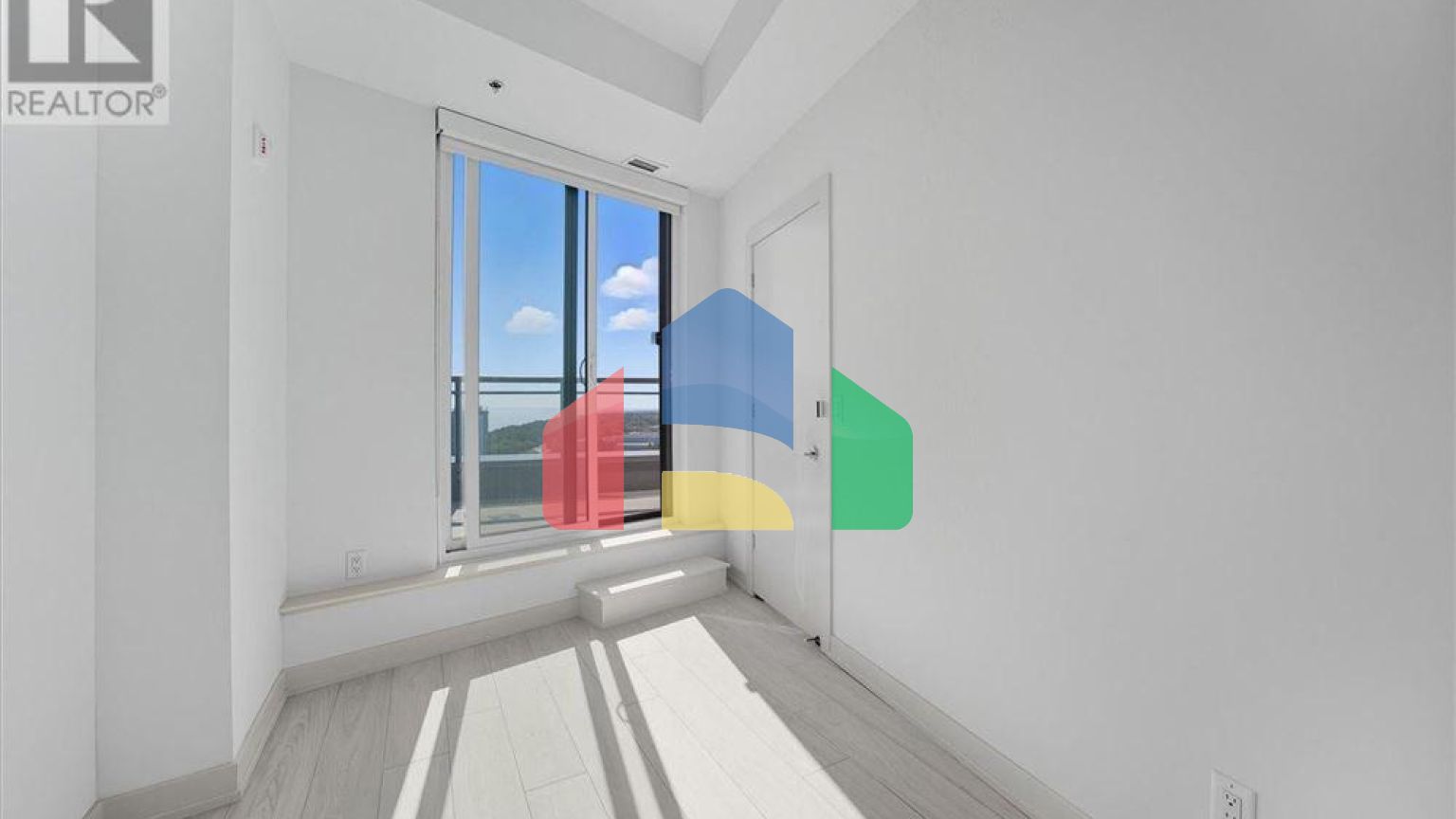 Residential - Condo/Apartment - Toronto, Canada - Canada