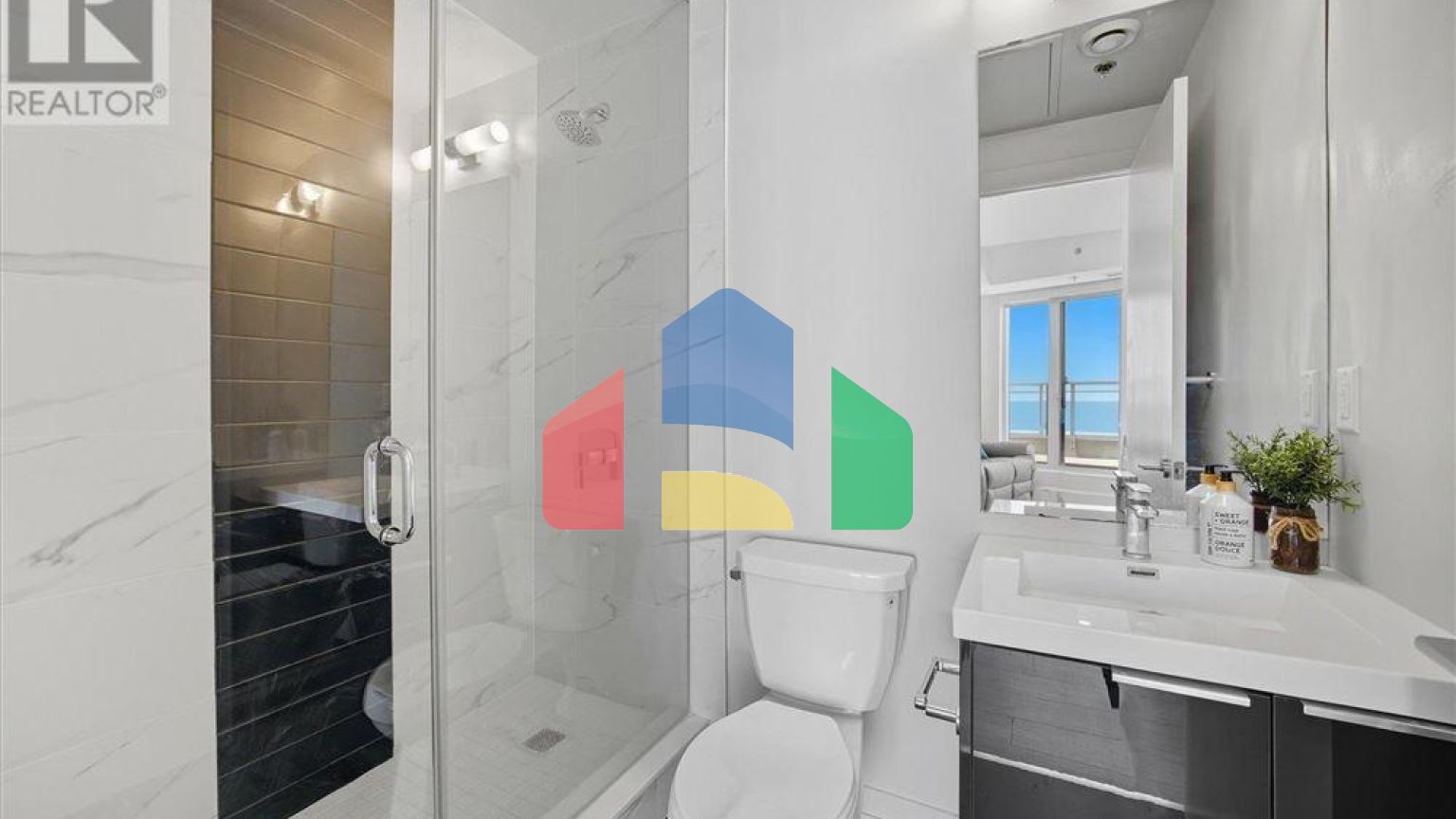 Residential - Condo/Apartment - Toronto, Canada - Canada