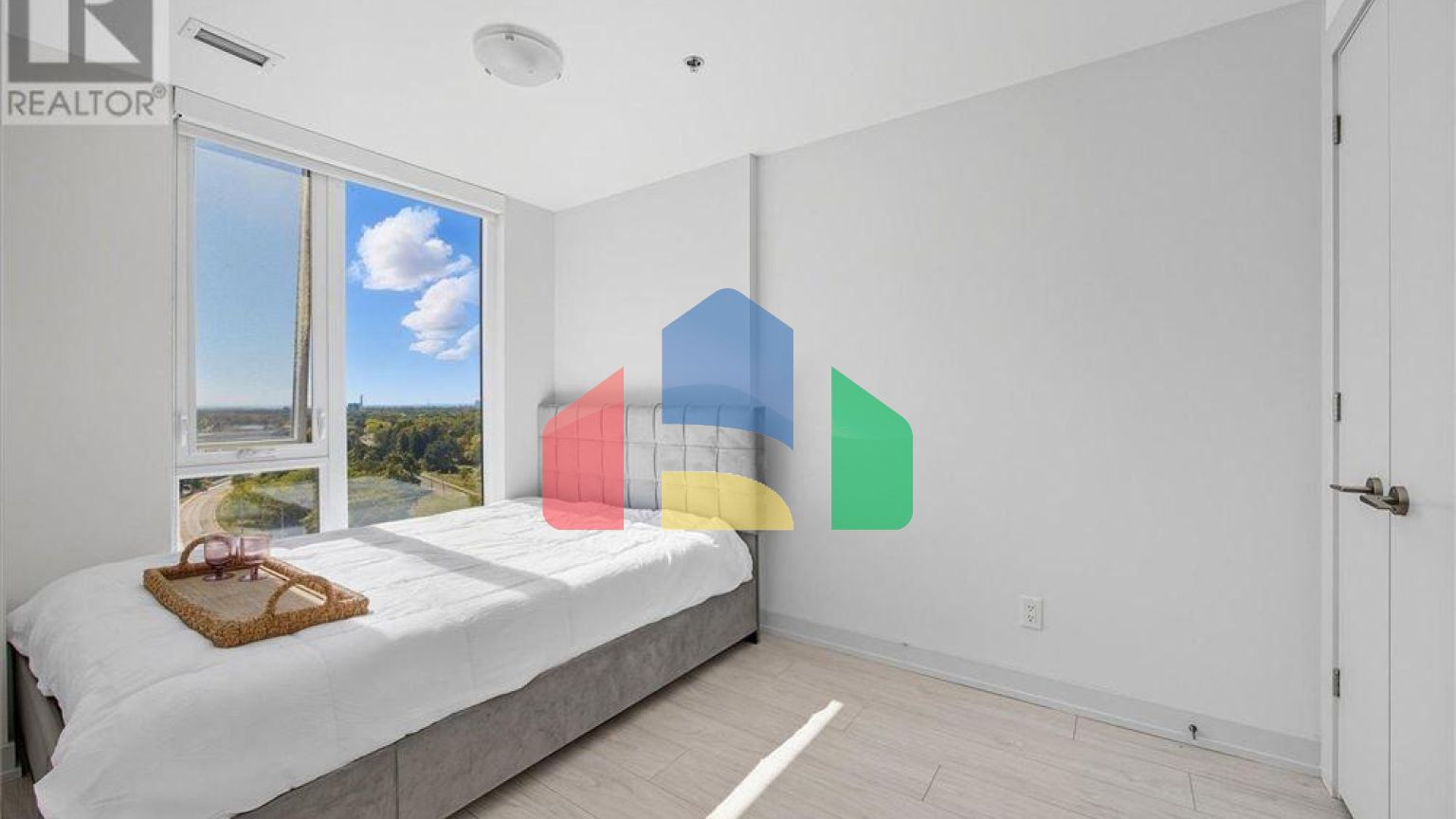 Residential - Condo/Apartment - Toronto, Canada - Canada