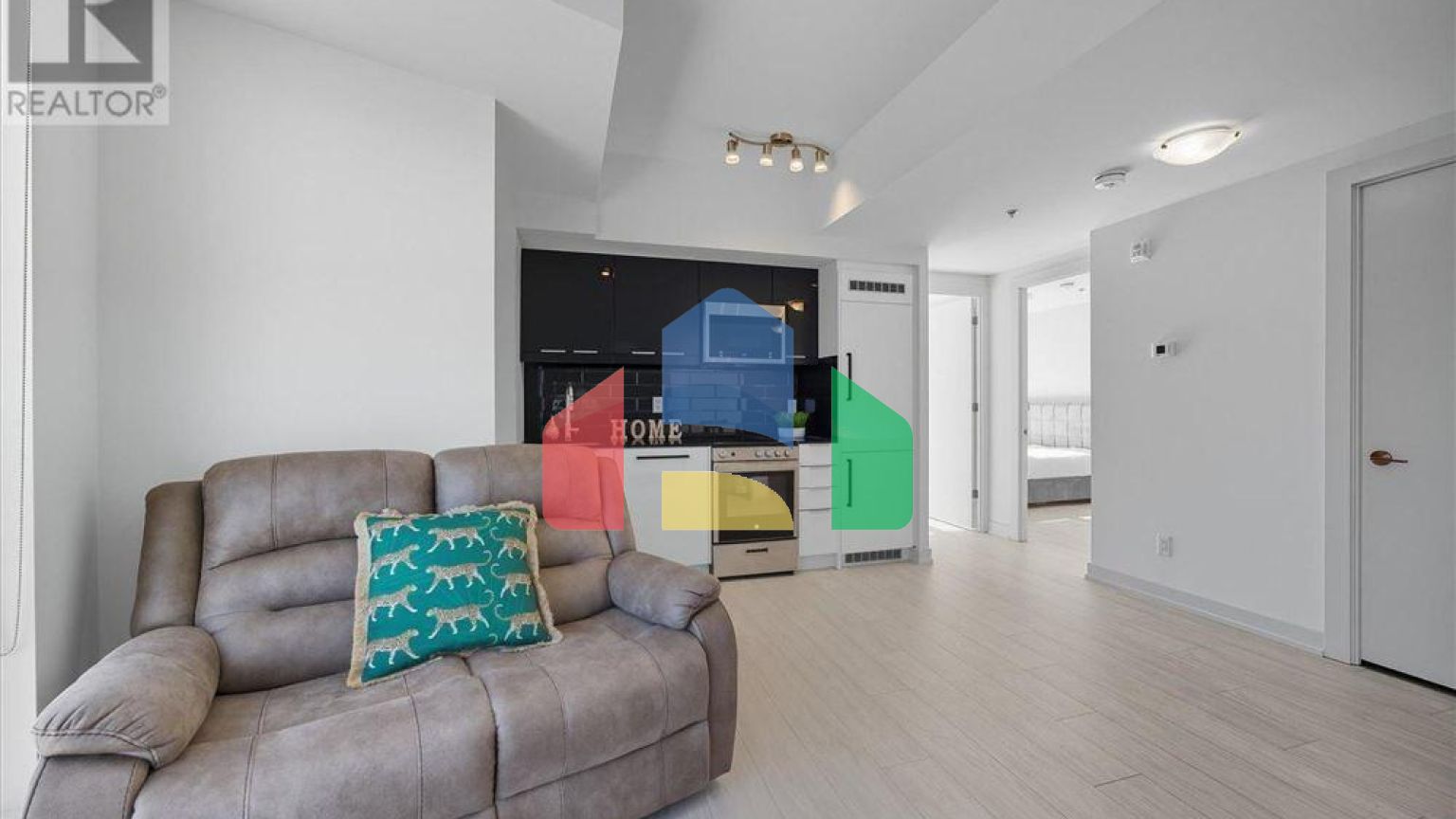 Residential - Condo/Apartment - Toronto, Canada - Canada