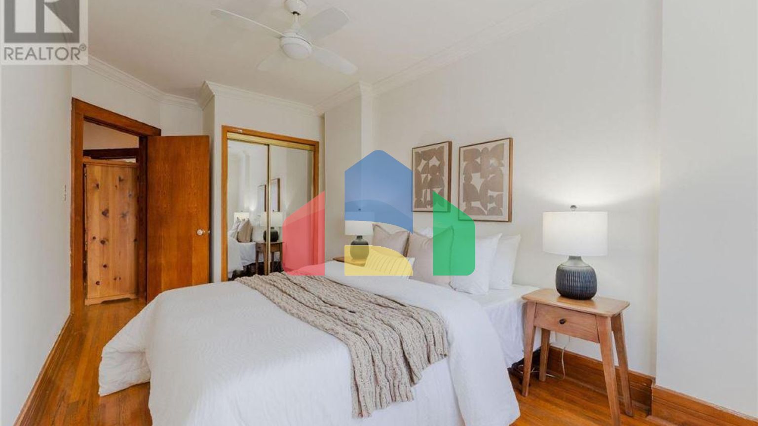 Residential - Single Family Home - Toronto, Canada - Canada