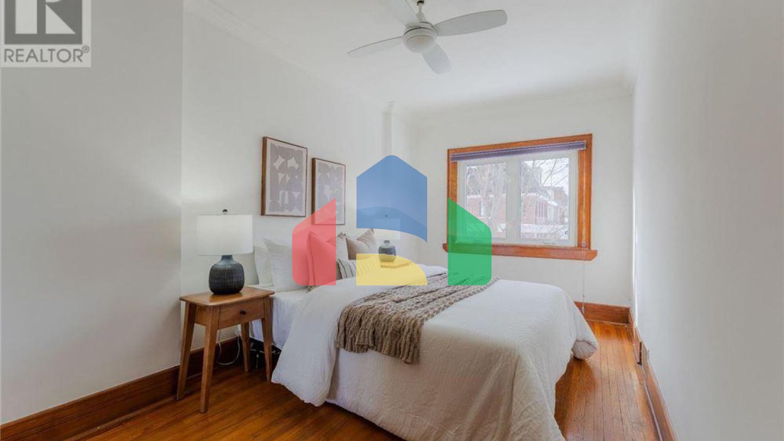 Residential - Single Family Home - Toronto, Canada - Canada