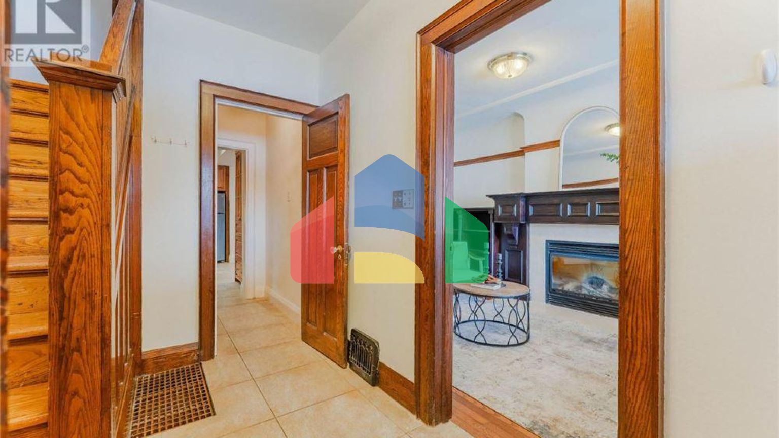 Residential - Single Family Home - Toronto, Canada - Canada