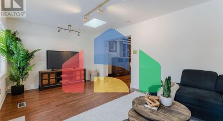 Residential - Single Family Home - Toronto, Canada - Canada