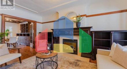 Residential - Single Family Home - Toronto, Canada - Canada