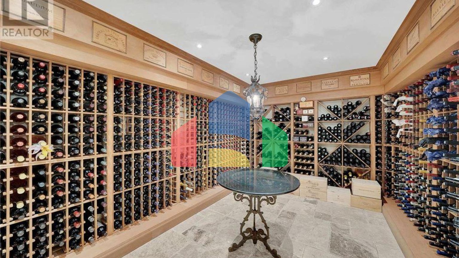 Residential - Single Family Home - Toronto, Canada - Canada