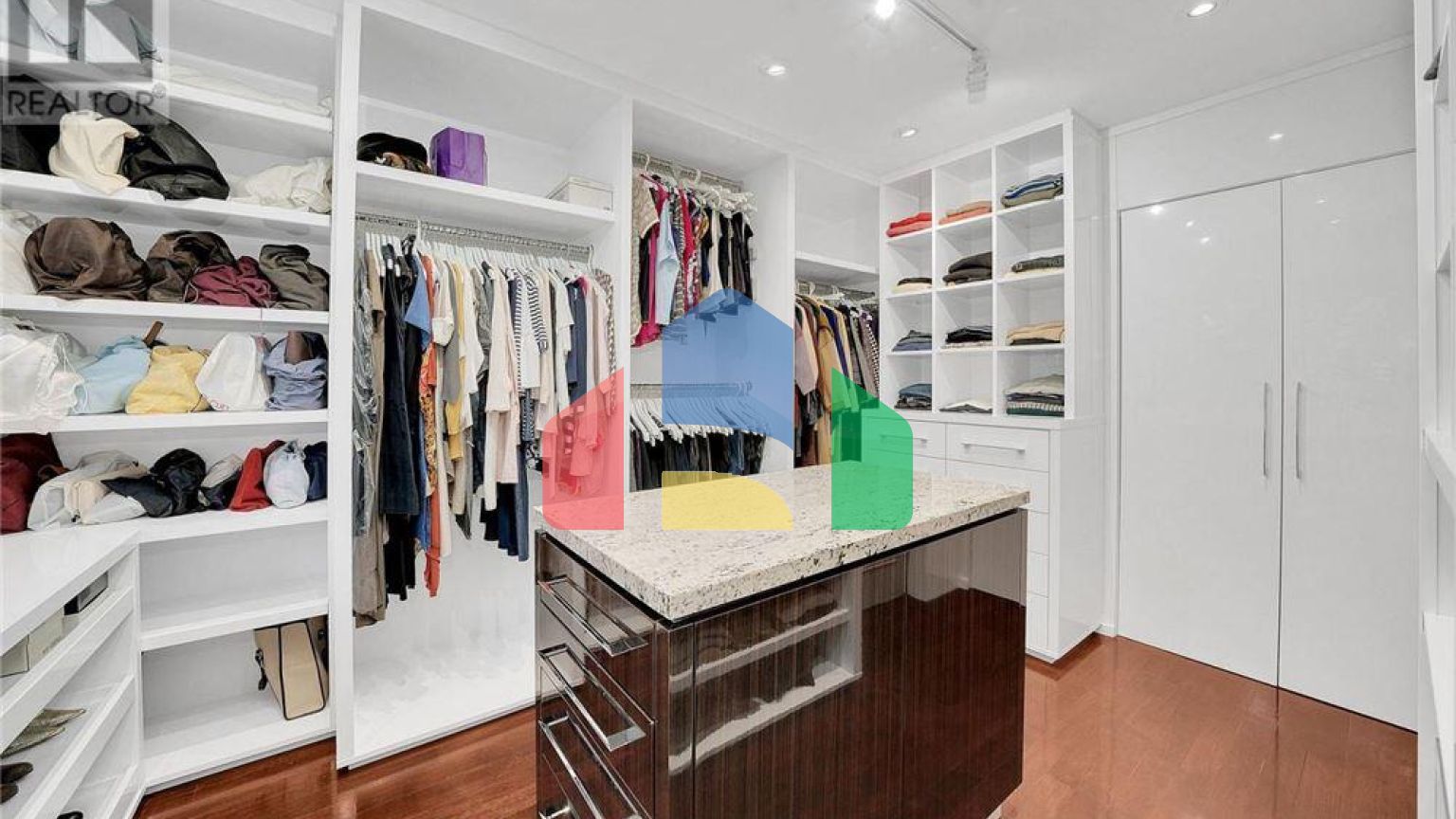 Residential - Single Family Home - Toronto, Canada - Canada