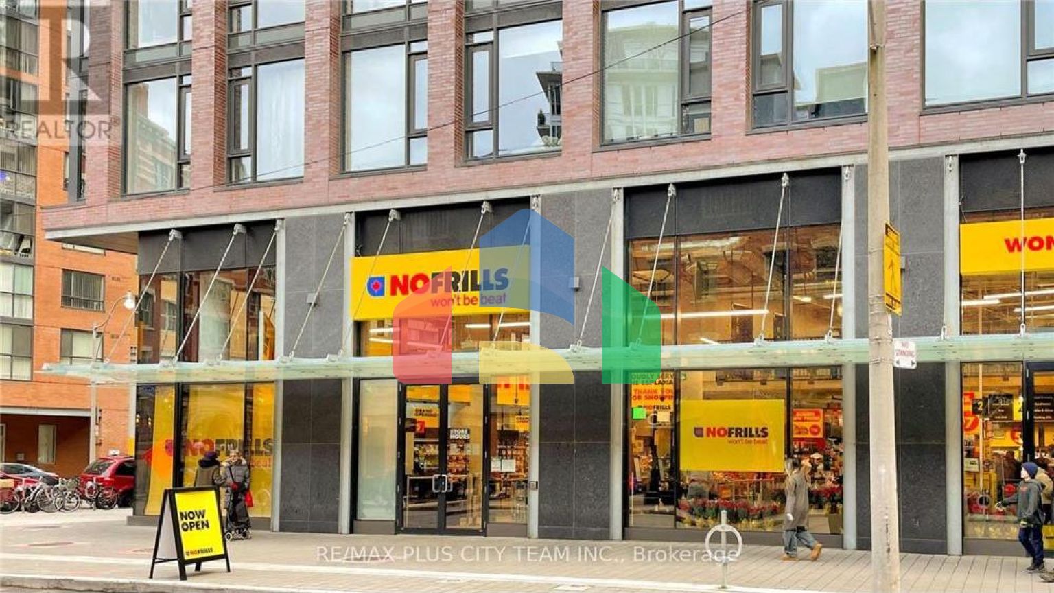 Residential - Single Family Home - Toronto, Canada - Canada