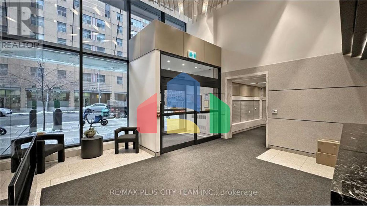 Residential - Single Family Home - Toronto, Canada - Canada