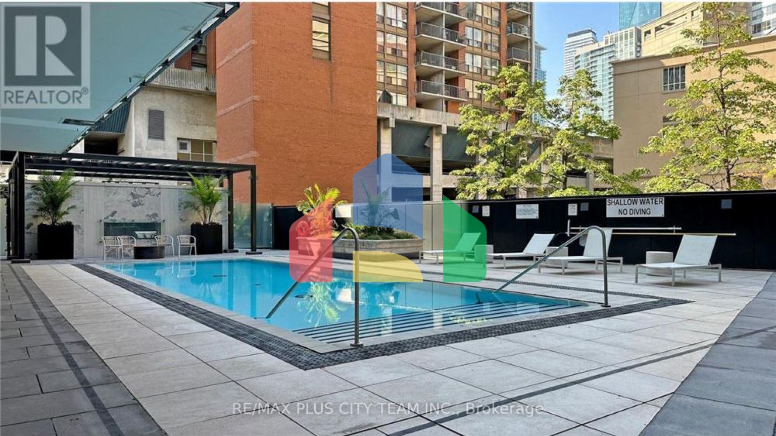 Residential - Single Family Home - Toronto, Canada - Canada