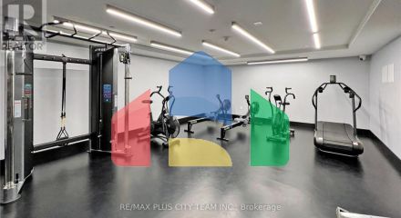 Residential - Single Family Home - Toronto, Canada - Canada