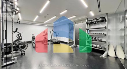 Residential - Single Family Home - Toronto, Canada - Canada