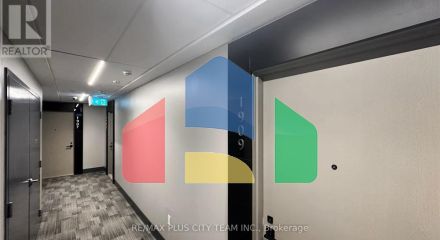 Residential - Single Family Home - Toronto, Canada - Canada