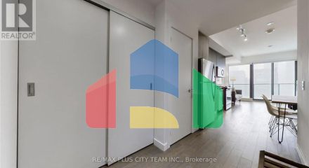 Residential - Single Family Home - Toronto, Canada - Canada