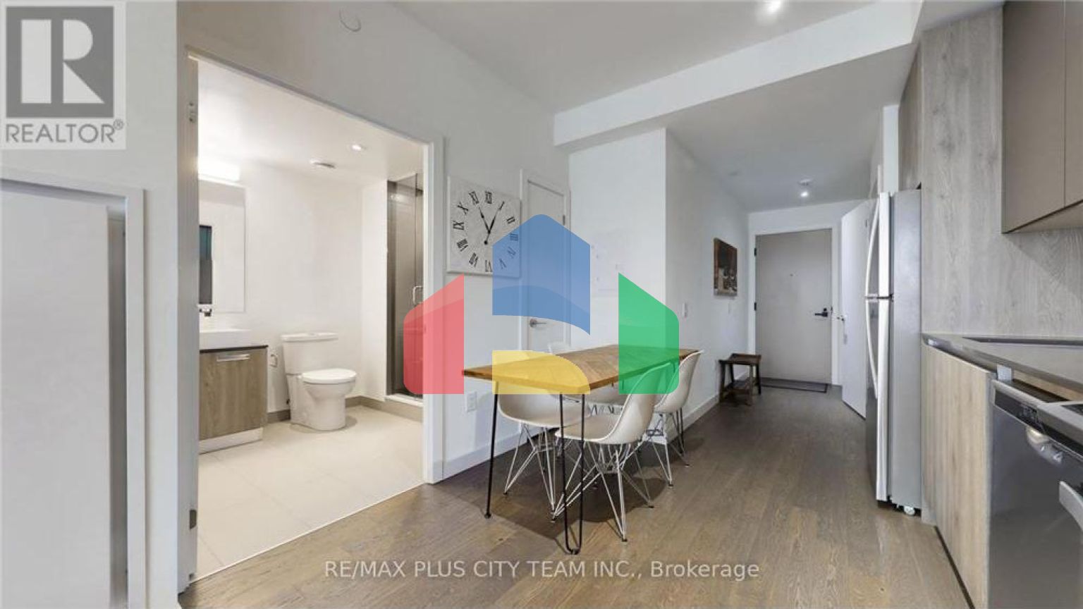 Residential - Single Family Home - Toronto, Canada - Canada