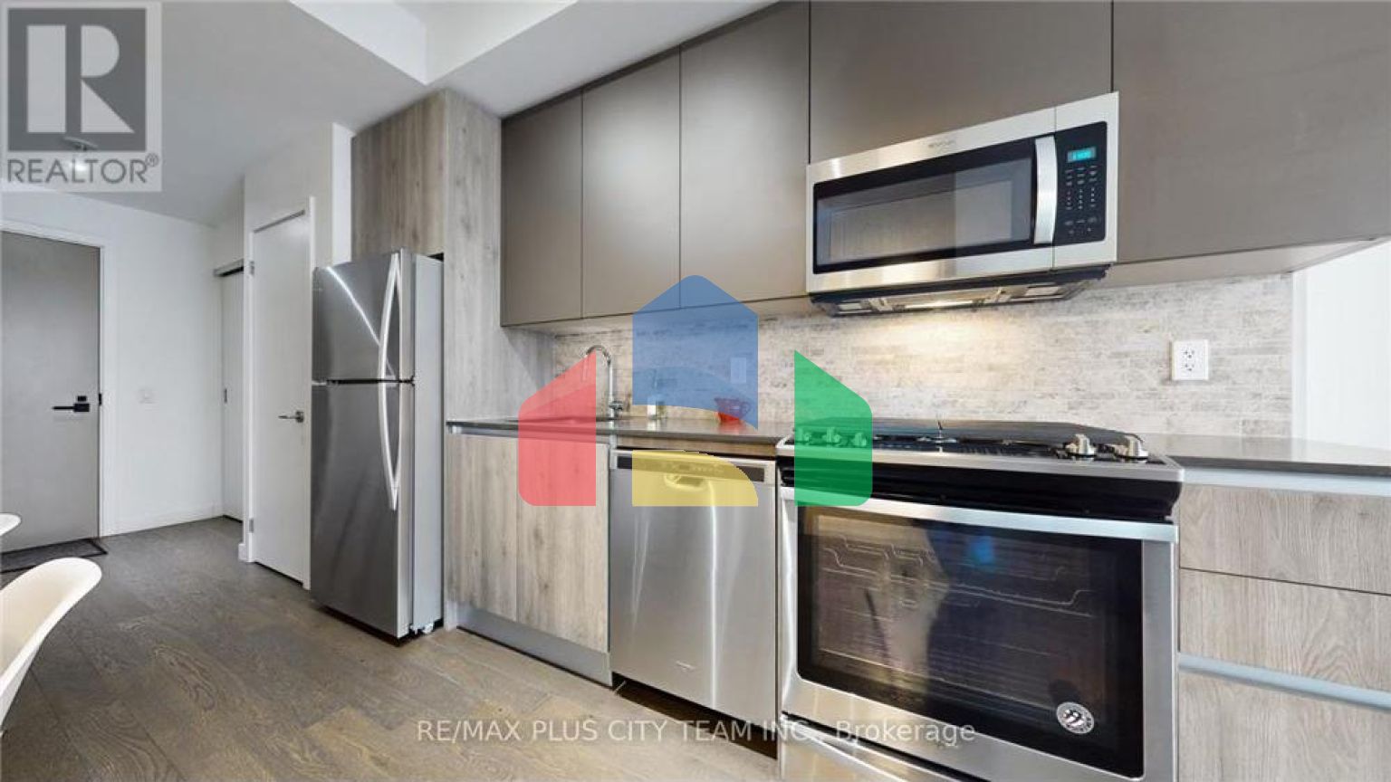 Residential - Single Family Home - Toronto, Canada - Canada