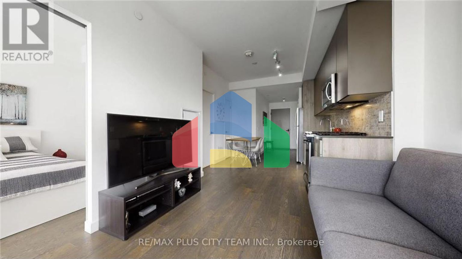 Residential - Single Family Home - Toronto, Canada - Canada