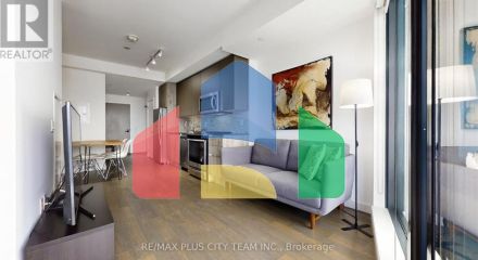 Residential - Single Family Home - Toronto, Canada - Canada