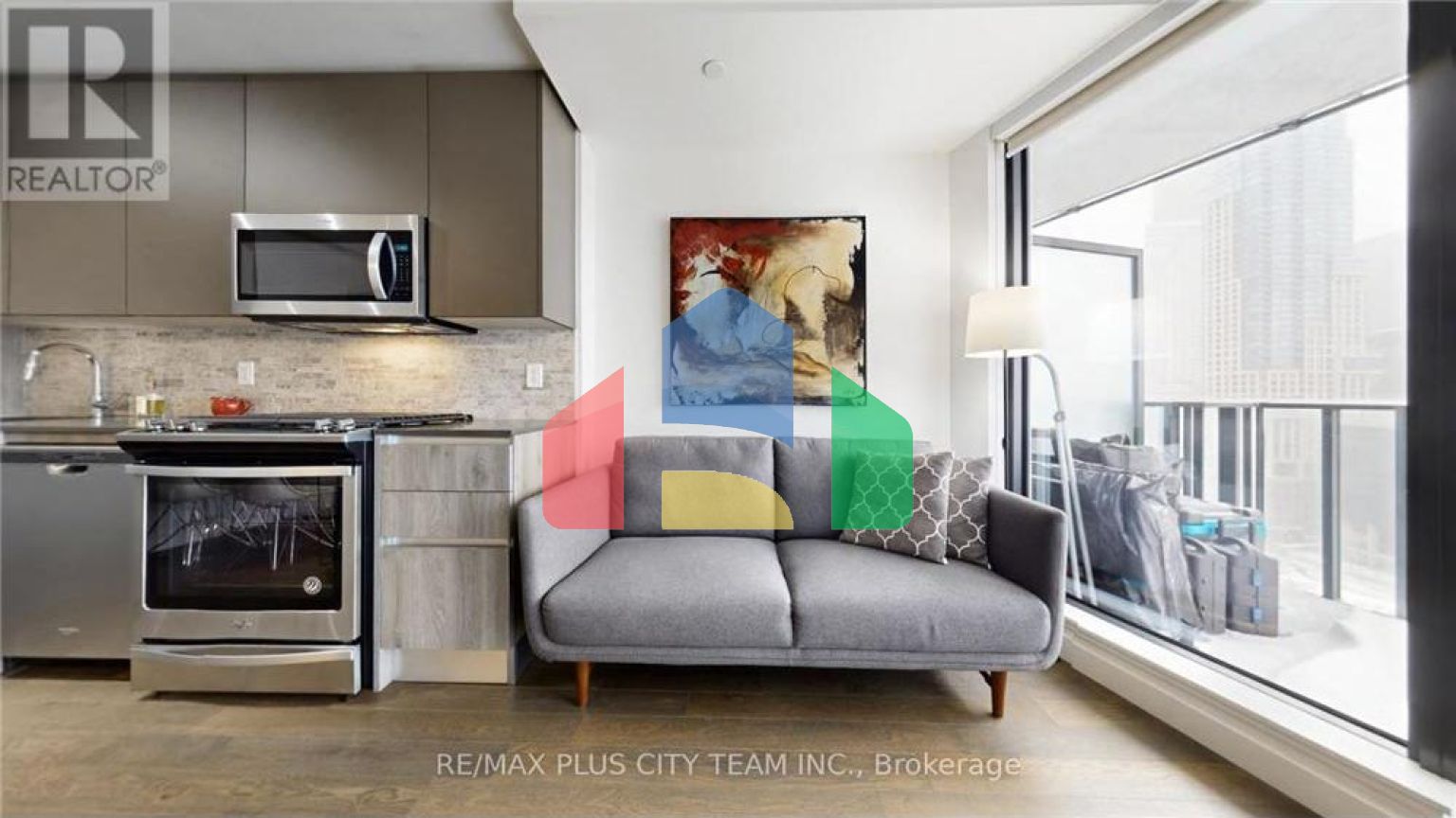 Residential - Single Family Home - Toronto, Canada - Canada