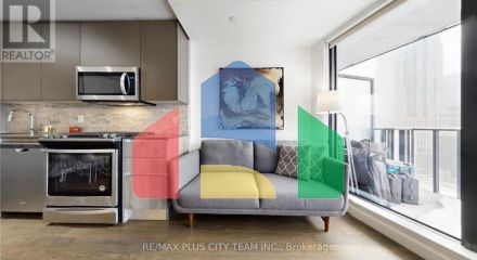 Residential - Single Family Home - Toronto, Canada - Canada