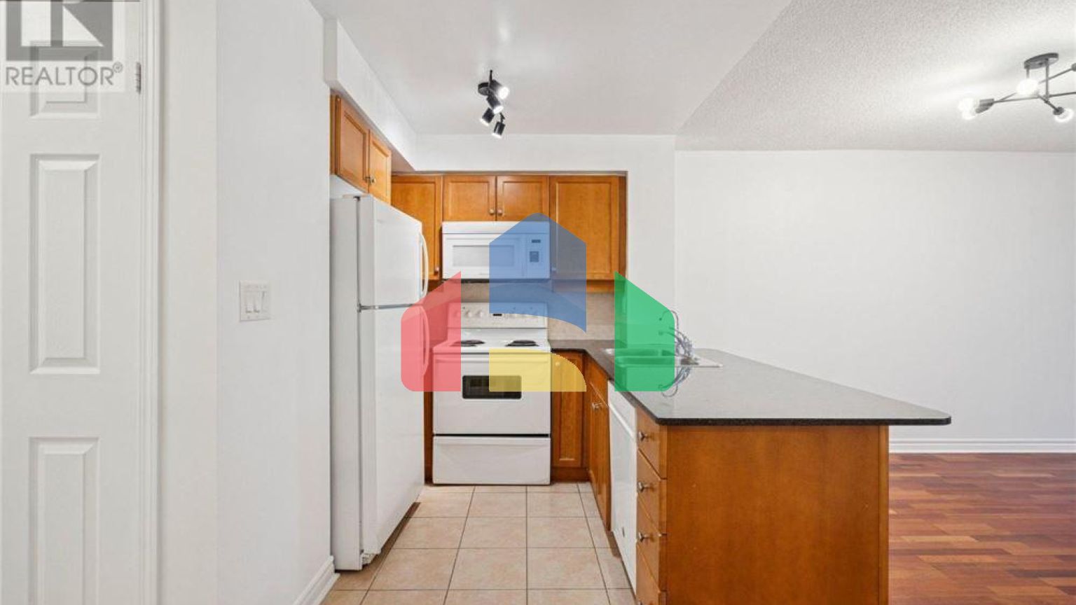 Residential - Single Family Home - Toronto, Canada - Canada