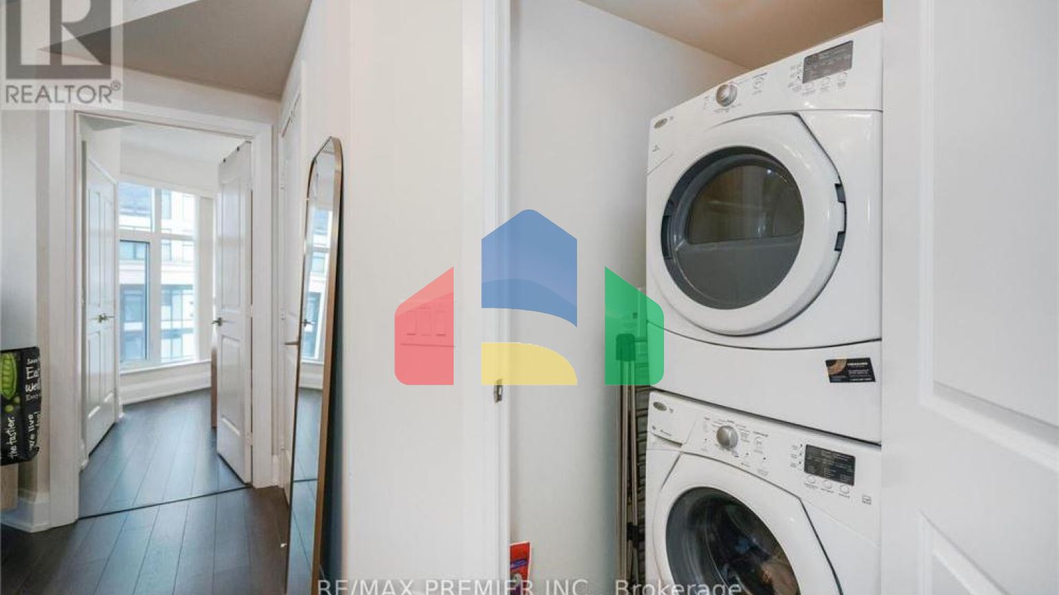 Residential - Condo/Apartment - Toronto, Canada - Canada