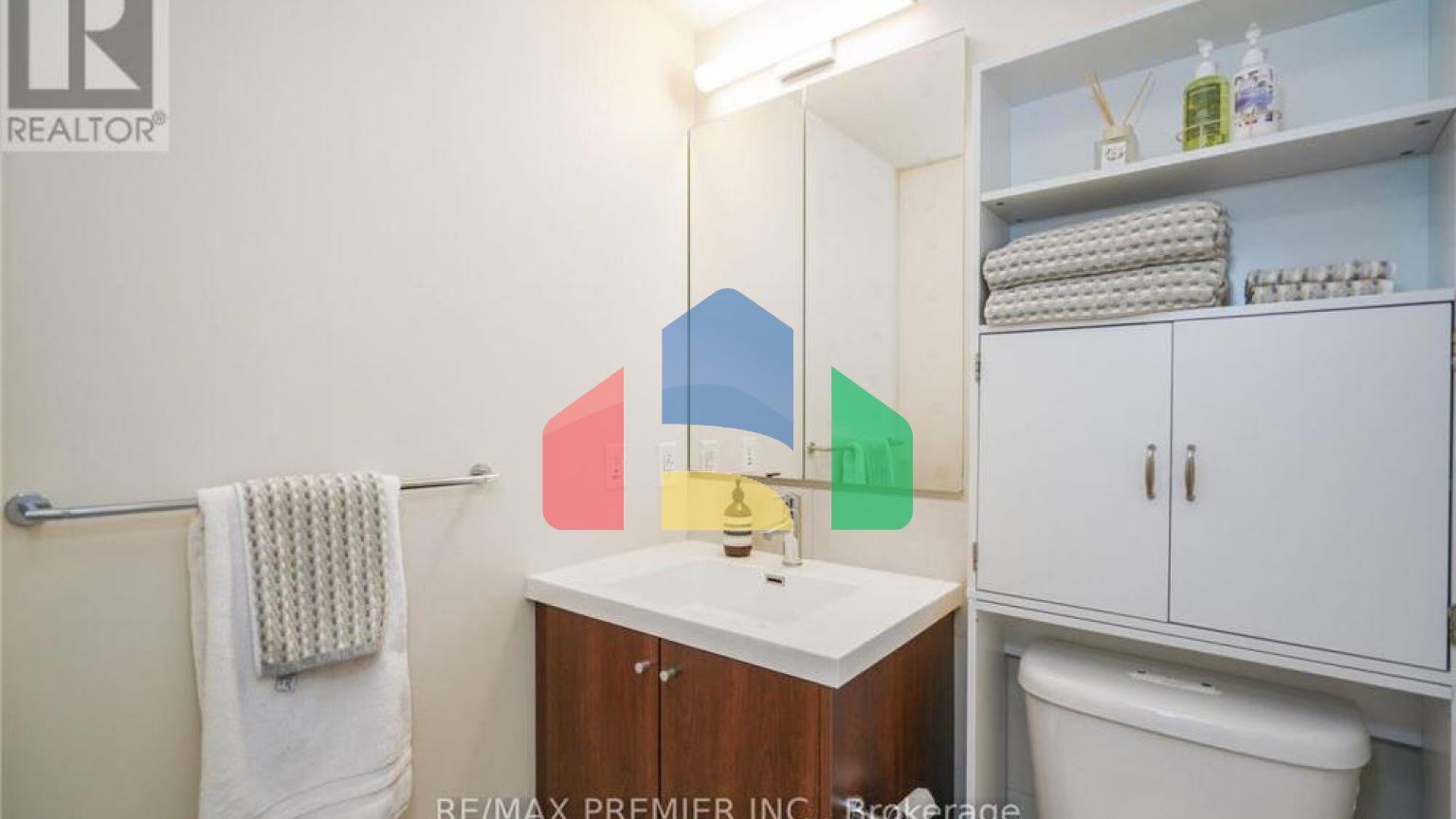 Residential - Condo/Apartment - Toronto, Canada - Canada