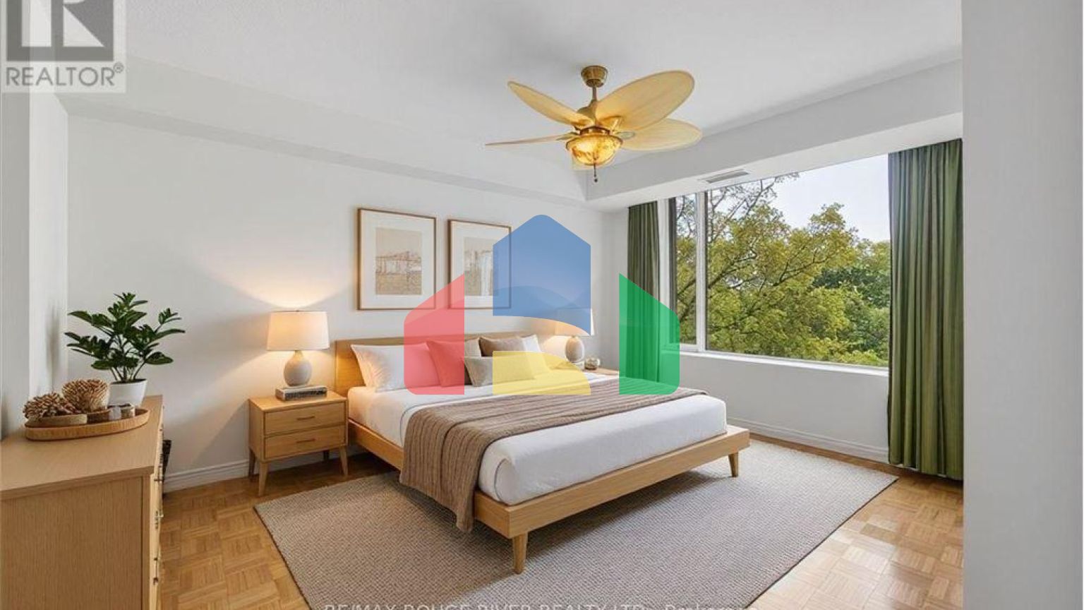 Residential - Single Family Home - Toronto, Canada - Canada