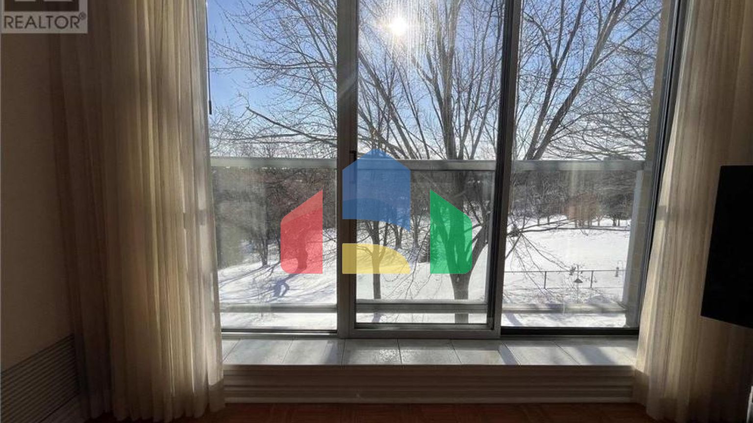 Residential - Single Family Home - Toronto, Canada - Canada