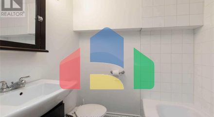 Residential - Single Family Home - Toronto, Canada - Canada