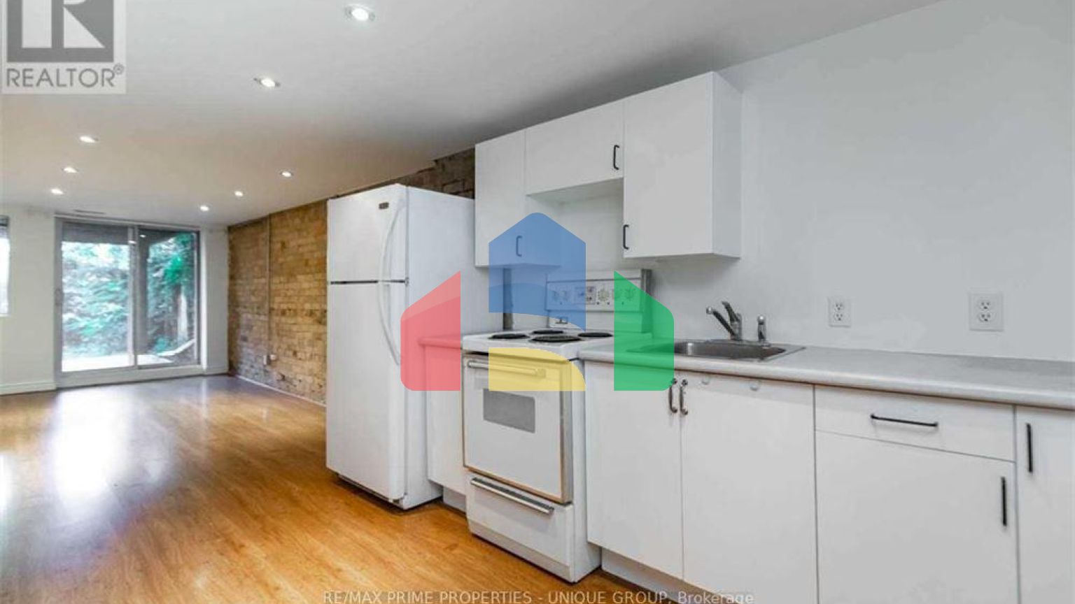 Residential - Single Family Home - Toronto, Canada - Canada