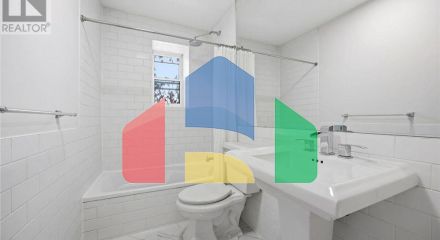 Residential - Single Family Home - Toronto, Canada - Canada